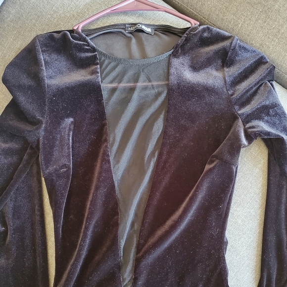 Fashion Nova velvet bodysuit - Picture 3 of 4